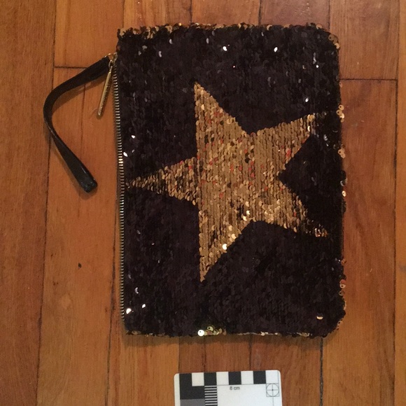 3 for $15 | Changing color Sequin Wristlet - Picture 3 of 5